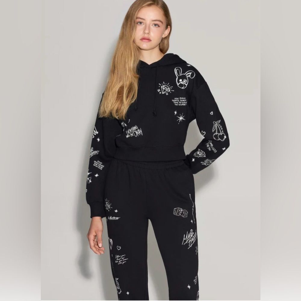 Black Grafiti Crop Sweatshirt and Sweatpants Set Size XXS